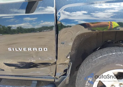 2017 Chevrolet Silverado 1500 Wt z USA, uszkodzony, nr VIN 1GCNKNEC7HZ265523